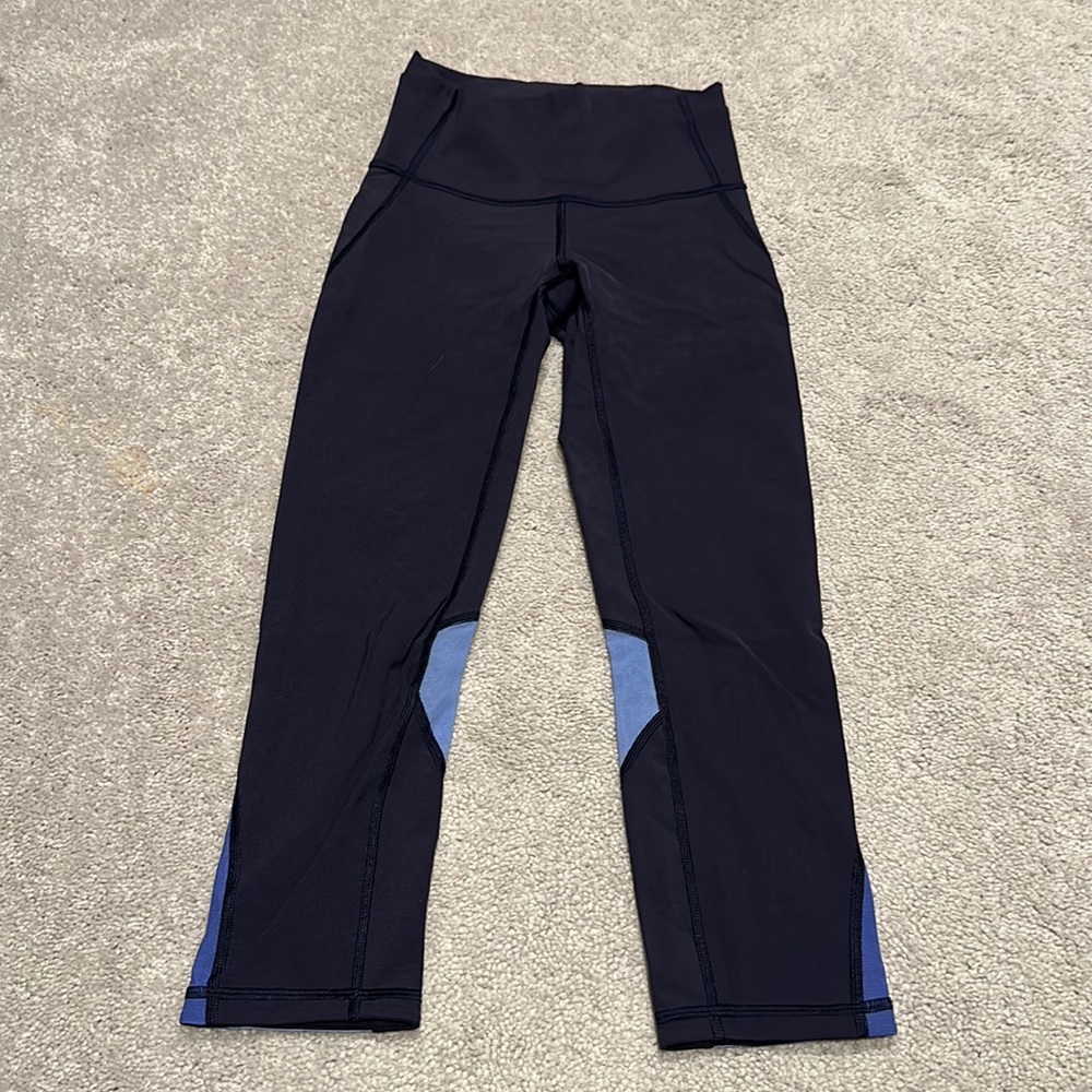 Lululemon crops size 2